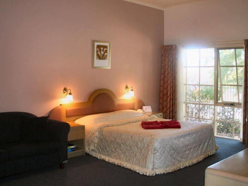 Greensborough Motel Мельбурн Экстерьер фото
